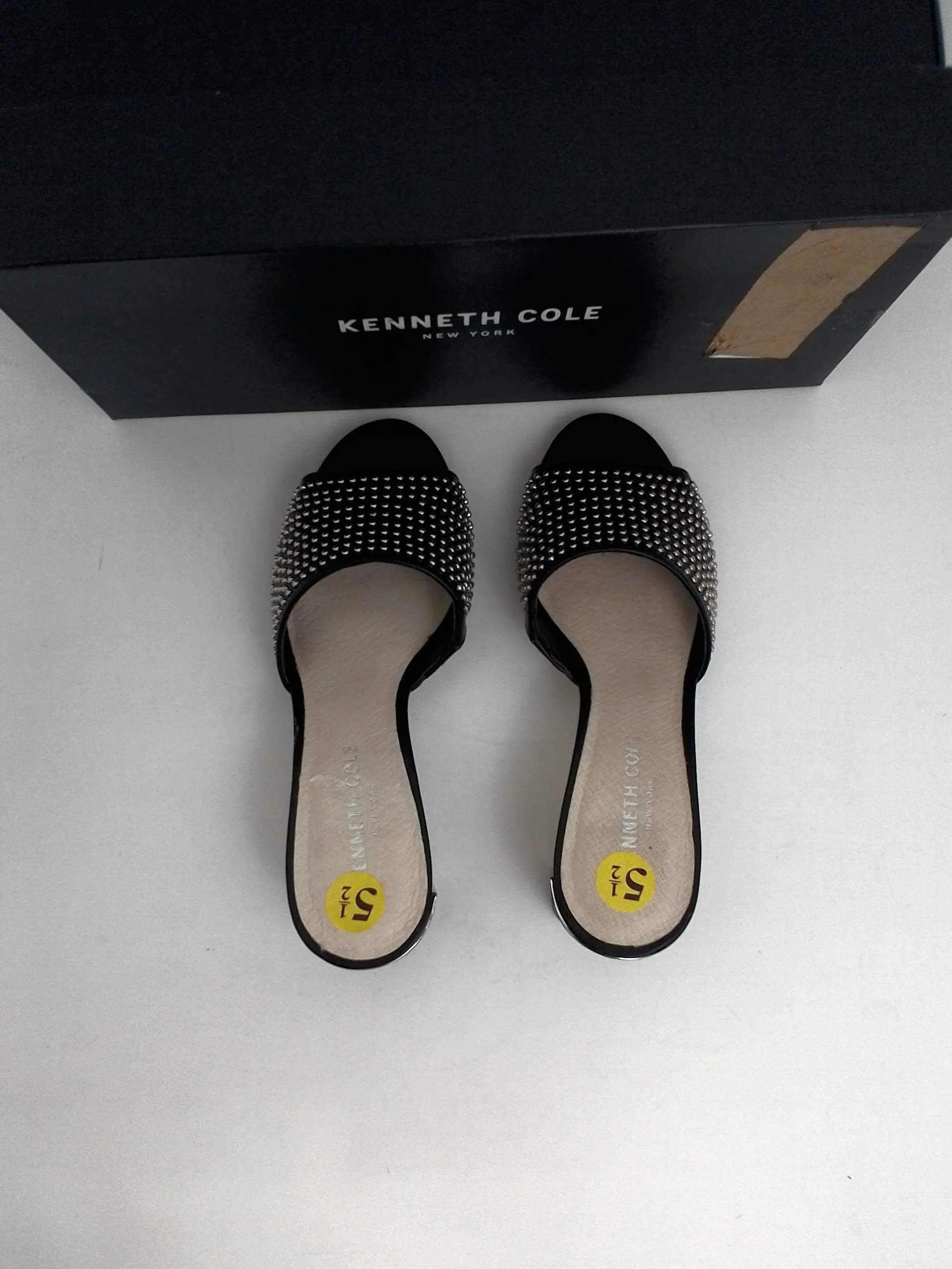 Kenneth Cole Women's Black Nash Stud Sandal Size 5.5