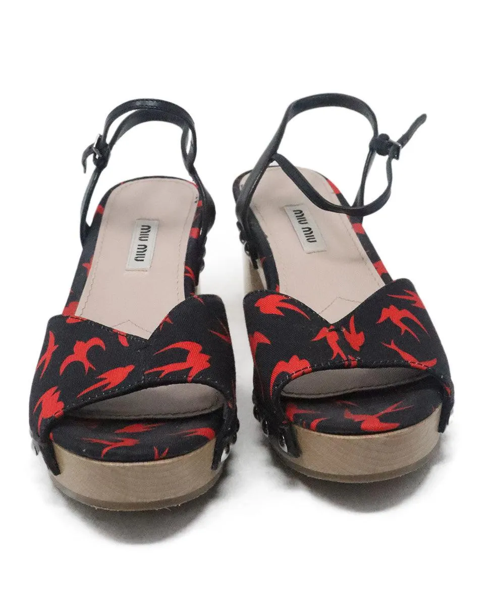 Miu Miu Black & Red Print Wood Sandals sz 6.5