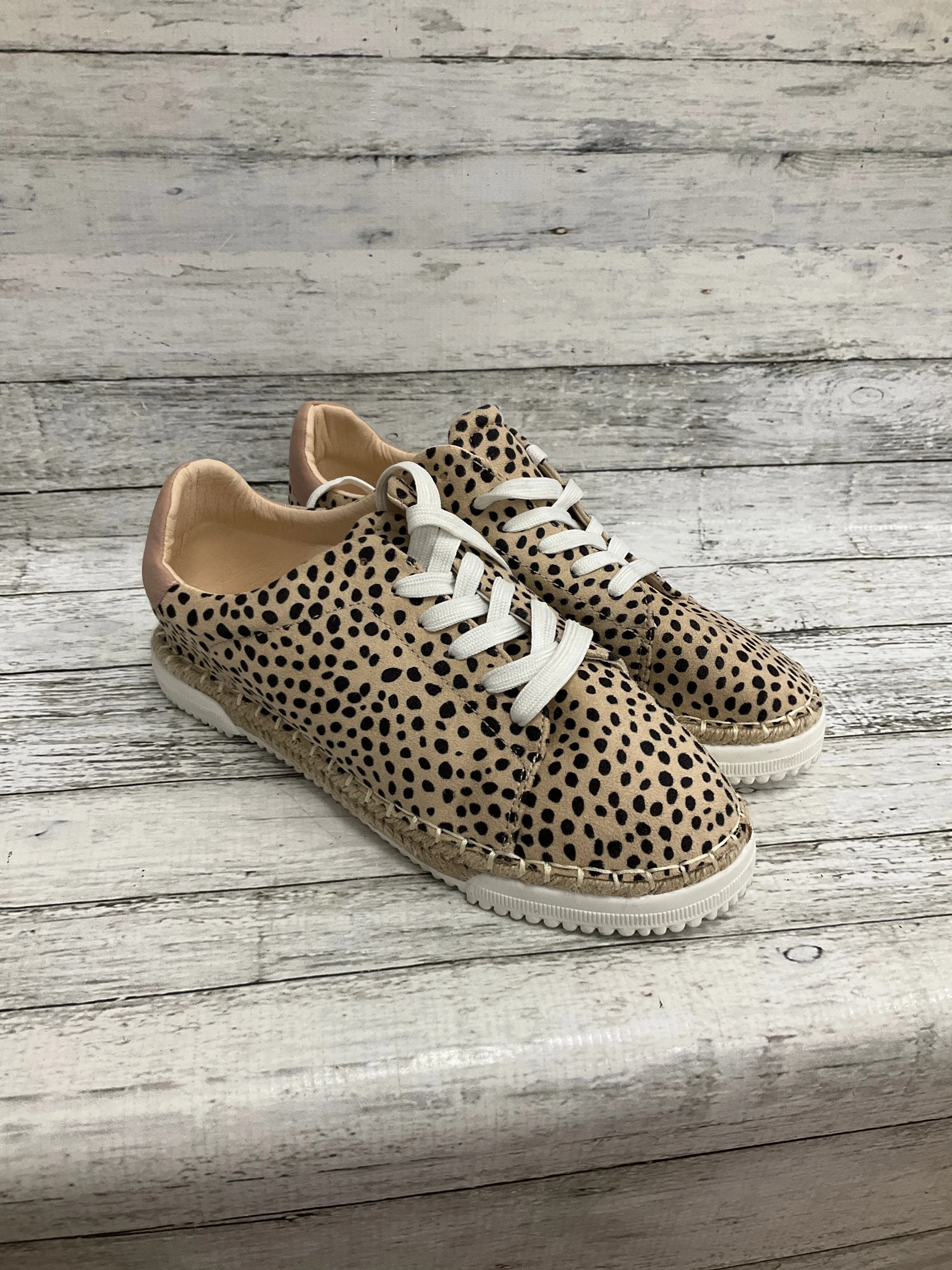 Shoes Sneakers By Clothes Mentor  Size: 8.5