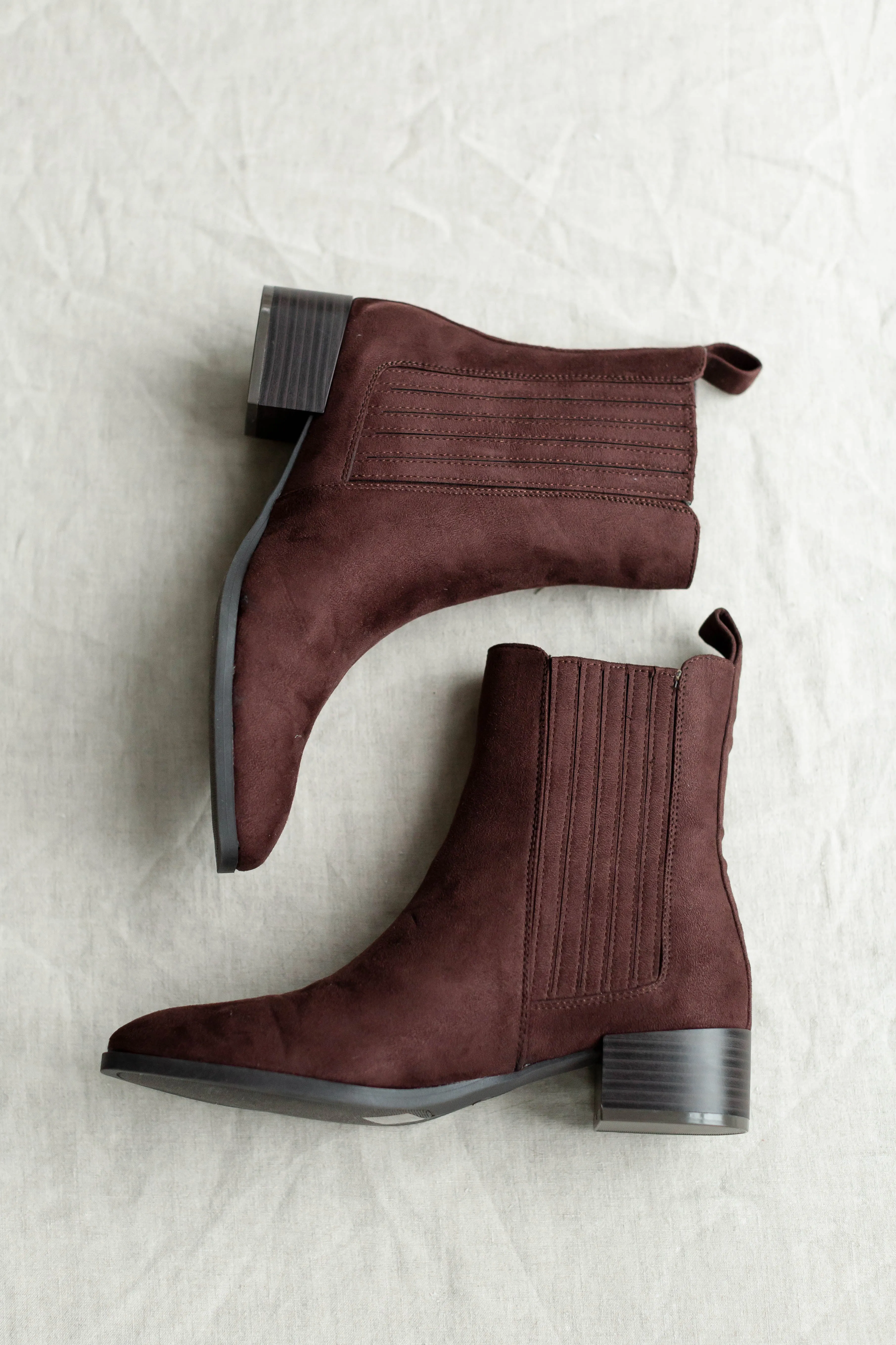 'Vermont' Suede Chelsea Boots in Chocolate